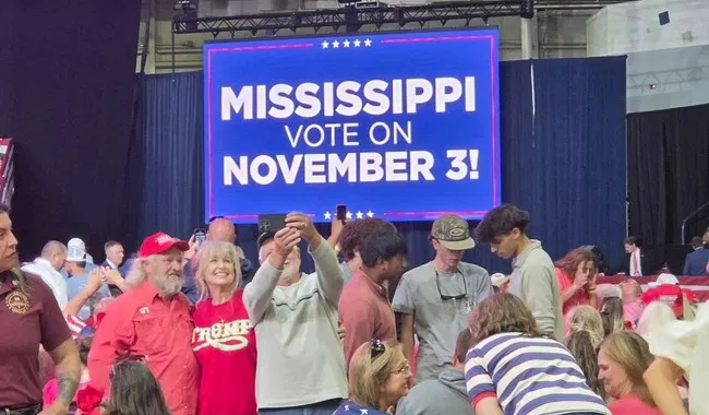 Trump Rallying for Cindy Hyde-Smith in Corinth, MS Shows Ain't No Patriots Like Mississippi Patriots