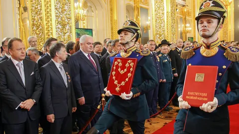 ロシアには憲法がこれまでいくつあったか?