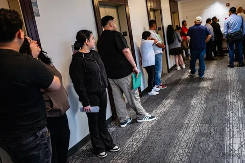 Immigrants aux États-Unis | Payer une amende de 1,8 million ou partir