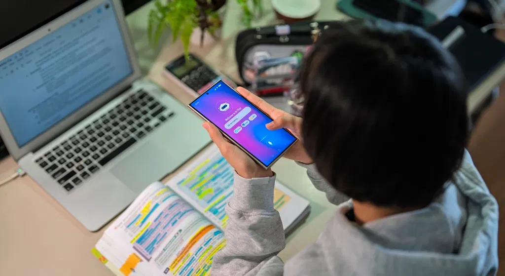 AI chatbots give us a narrow slice of knowledge