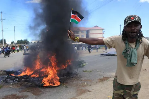 News24 | Ebola: Kenya’s president defends US site amid protests