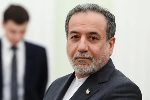 Iran offers to reopen Hormuz if US lifts blockade, war ends