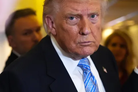 Trump warns against Taiwan independence after China visit
