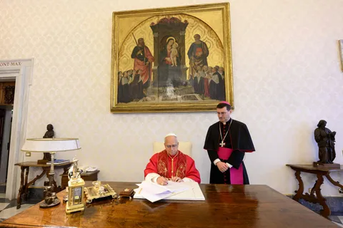 Pope calls for robust regulation of AI in manifesto that ponders future of humanity