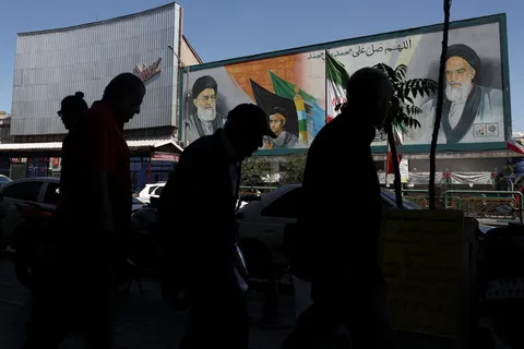 Trump links normalizing ties with Israel to Iran peace deal