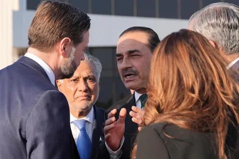 US-Iran deal could be sealed within 24 hours, mediator Pakistan says