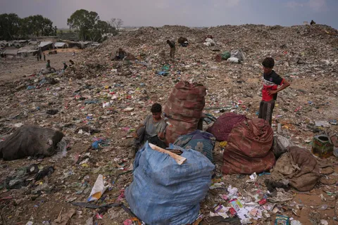 Despite improved food security in Gaza, gains remain fragile as warning signs keep mounting