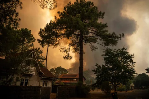 Spain declares emergency as fires force thousands of evacuations in France