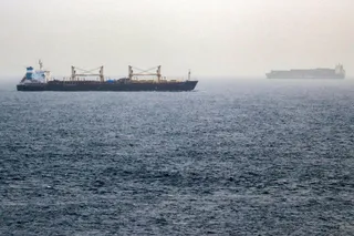Houthis fire on Saudi oil sites; no US strike on Iran for first time in two weeks