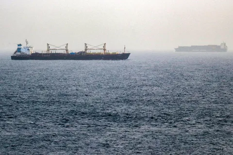 Iran war spreads to Red Sea and Caspian; Gulf quiet as US forgoes strikes