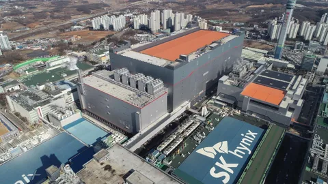 Chipmaking accounts for over 10% of Korea's manufacturing output in 2024: BOK