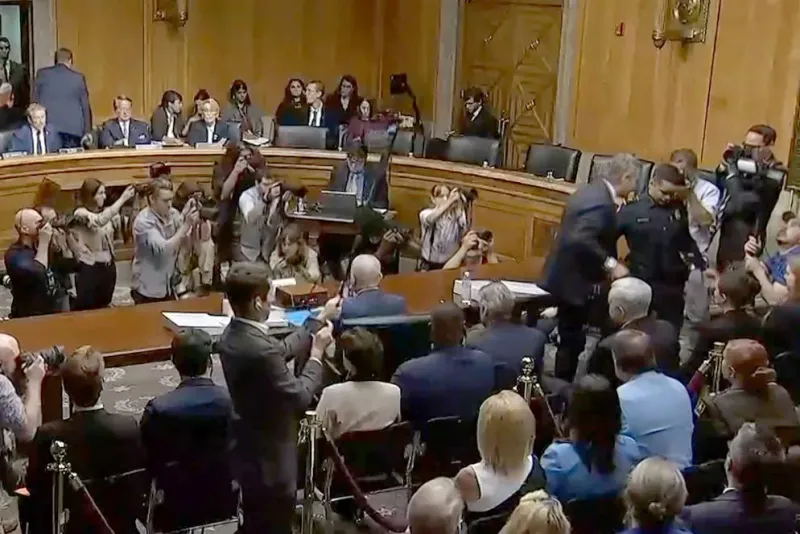 Sen. Rand Paul has Fauci’s attorney thrown out of hearing