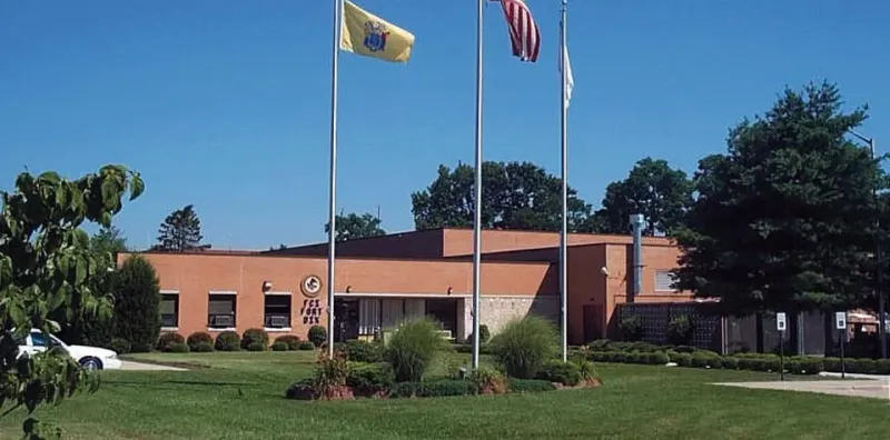 NJ female prison guard discovered canoodling with inmate who paid other prisoners to be on ‘lookout’ during sex trysts: feds