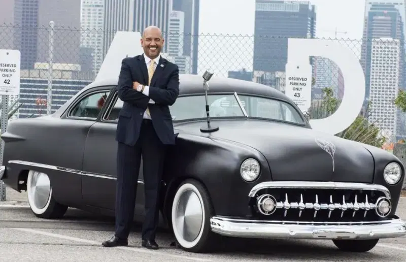 Mystery California lobbyist used bogus million-dollar boasts to land taxpayer contracts