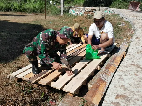 Momen Hangat TMMD Semarang: TNI dan Warga Gotong Royong Bikin Jembatan Penyeberangan Logistik