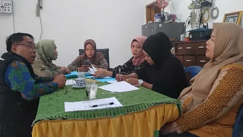 Fokus Kelengkapan Administrasi Tanpa Proyek Fisik, Begini Hasil Monev Dana Desa Tahap 1 di Lubuk Tungkang Laha
