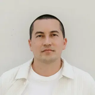Mitchell Hashimoto's daily schedule given Superlogical, second kid, and AI usage