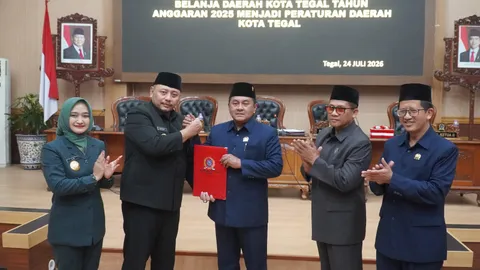 Raperda Pertanggungjawaban Pelaksanaan APBD Kota Tegal TA 2025 Resmi Disetujui Jadi Perda