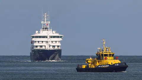 Hantavirus-hit cruise ship MV Hondius arrives in Rotterdam for disinfection