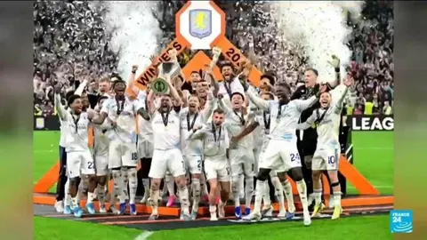 Clinical Aston Villa outclass Freiburg to win Europa League