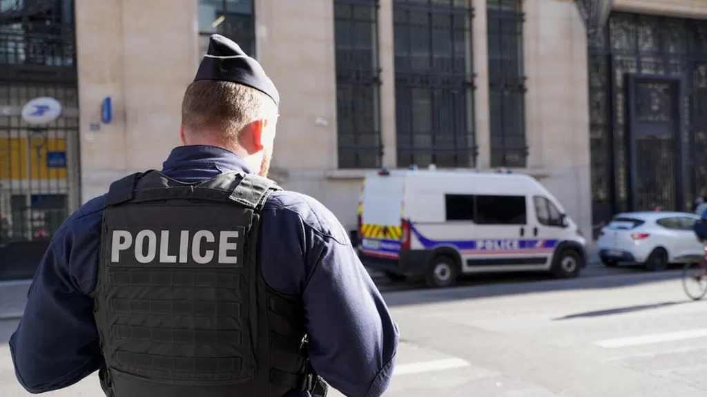 Paris police arrest brawling Nice fans ahead of French Cup final, relegation showdown