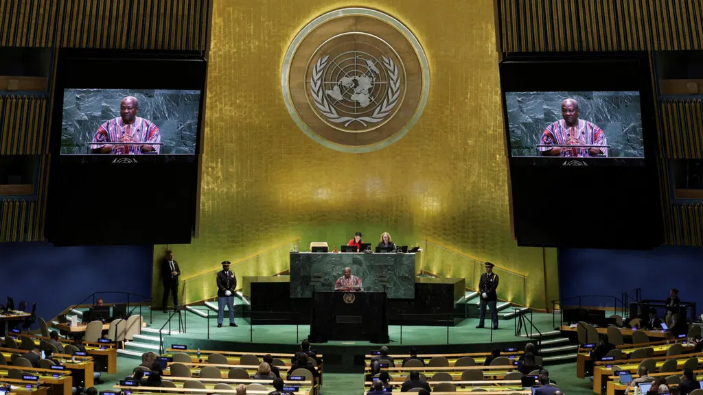 UN General Assembly backs world court climate ruling, US among nations opposing
