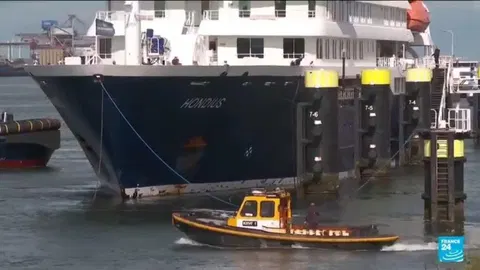 Hantavirus cruise ship arrives in the Netherlands to be disinfected