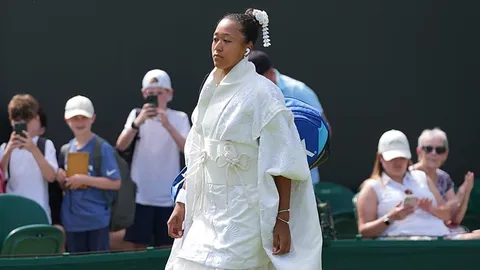 'C'mon queen!': Naomi Osaka wows Wimbledon crowd with ‘Kill Bill’ inspired kimono