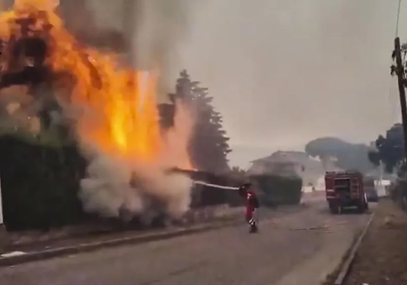Directo | Ayuso, sobre los incendios: «Es una catástrofe, una tormenta perfecta»