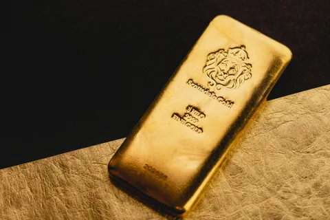 How does gold keep its glitter? Researchers uncover why it resists tarnish