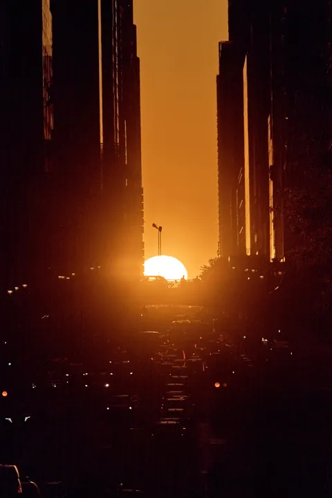 What to know about Manhattanhenge, NYC's sunset spectacle