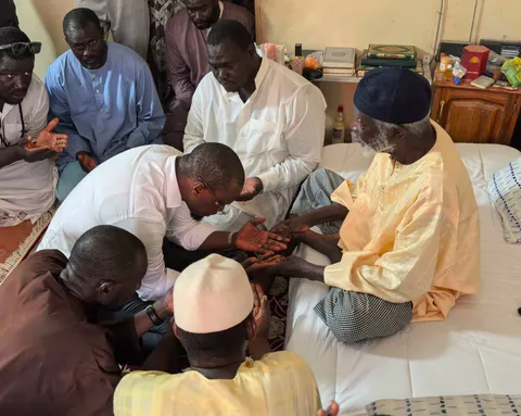 Commentaires sur Décès de Serigne Bassirou Ndao : Ousmane Sonko à Darou Salam pour présenter ses condoléances par Mamadou Bassirou Gaye