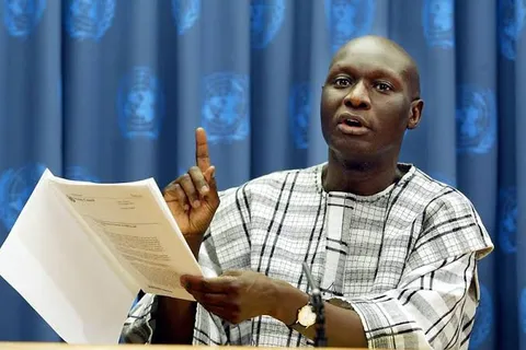 Commentaires sur ONU : l’Ouganda présente Olara Otunnu, un nouveau concurrent face à Macky Sall par Gr