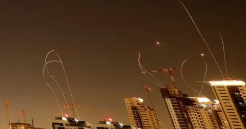 US strikes Iranian missile sites amid ongoing peace talks, rattling crypto markets