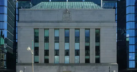 Bank of Canada reports highest long-term unemployment since early 2000s
