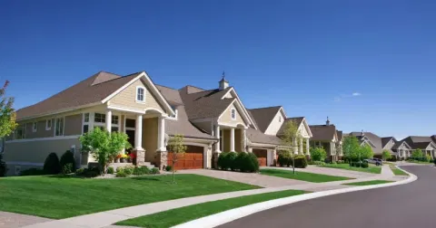 US home prices decline for second straight month as over half of major cities lose ground