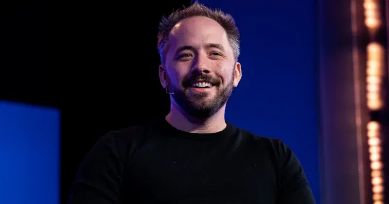 Dropbox CEO Drew Houston to step down after nearly two decades