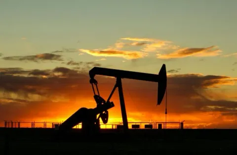 China boosts green energy investments amid Iran conflict’s impact on oil demand: FT