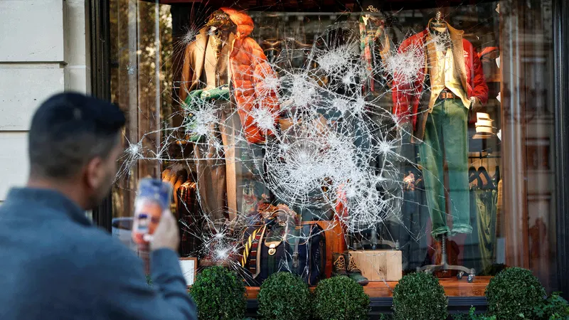 Victor Davis Hanson: Could France’s Crisis Happen in America?