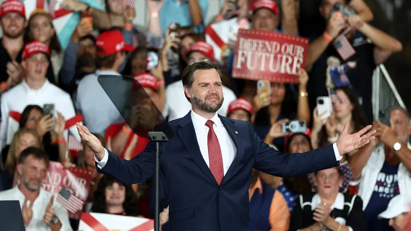 WATCH: Inside Vance’s First-Ever Florida Rally