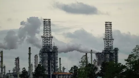 Oil prices slip as Trump calls off planned military strike on Iran