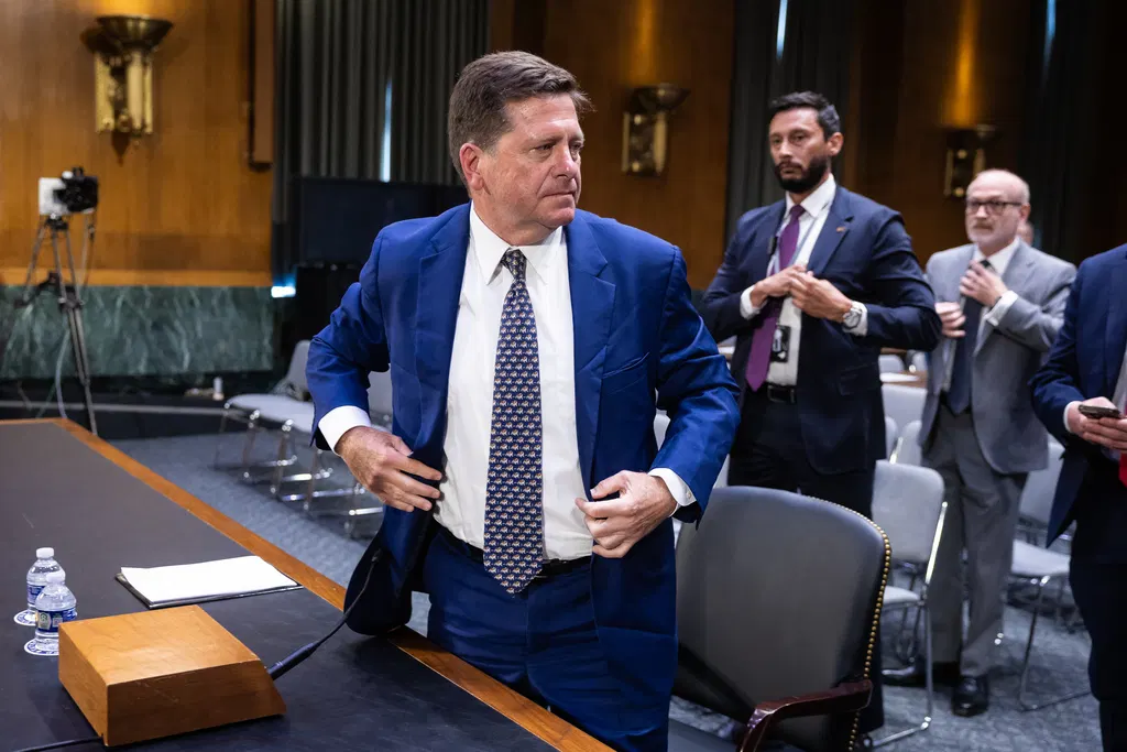 Trump announces a new Super Intelligence Force, to be led by DNI Jay Clayton, along with FTC's Andrew Ferguson, DOD's Emil Michael, and OPM's Scott Kupor (Politico)