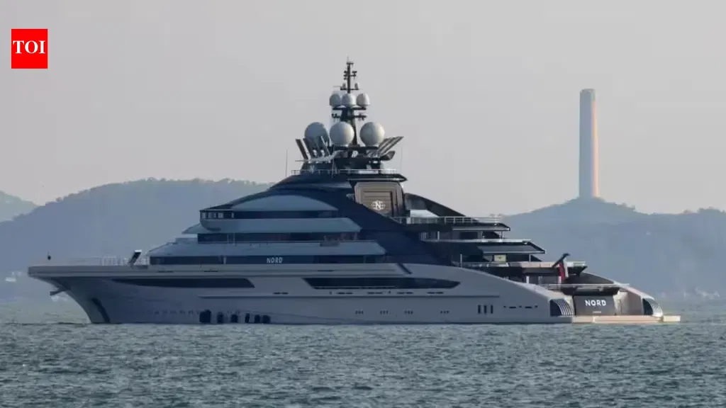 Putin ally’s $500 million Russian superyacht sails through Hormuz despite US blockade: Report