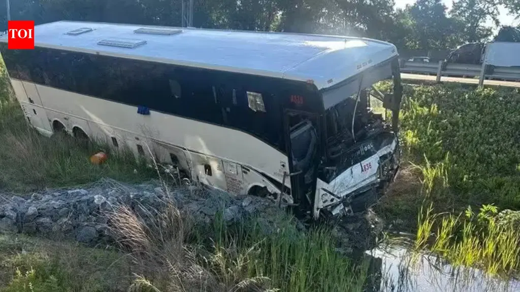 US: Five killed, 34 injured after bus crashes into vehicles on Virginia interstate