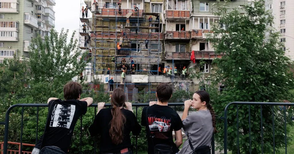 Wave of Ukrainian Strikes Kills at Least 4, Russia Says
