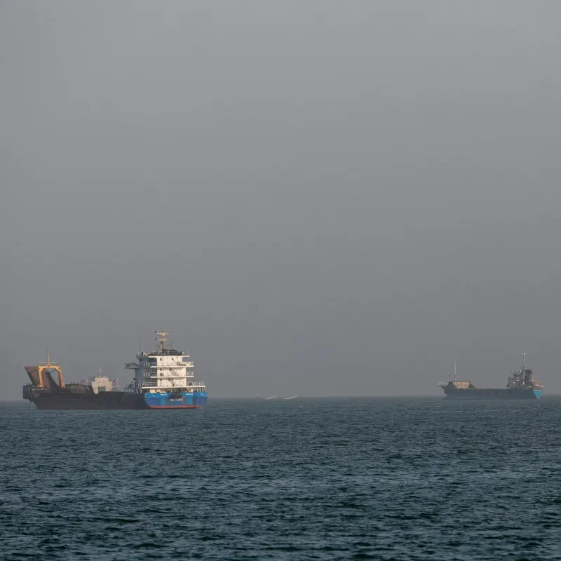 Iran War Live Updates: U.S. and Iran Trade Strikes, Further Threatening Negotiations
