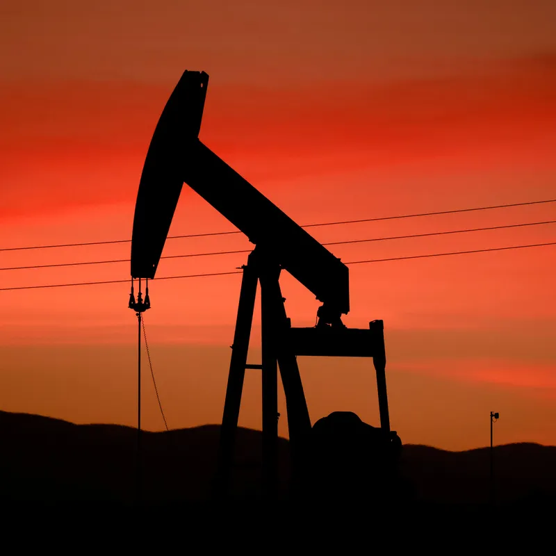 Oil Prices Jump as U.S. and Iran Exchange Fire