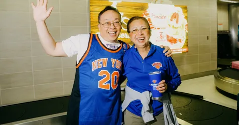 Knicks Fans Invade San Antonio, Chasing a Finals Rematch 27 Years in the Making