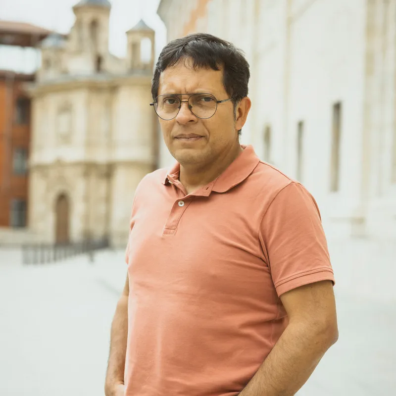 One of Pope Leo’s Best Friends Works in Spain. They Talk About Cars.