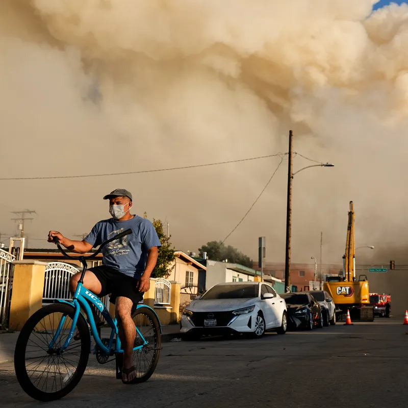 Boyle Heights Warehouse Fire Spreads Smoke Across Los Angeles